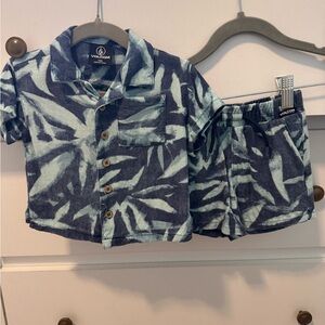 Volcom Navy and Light Blue Leaf Print Set